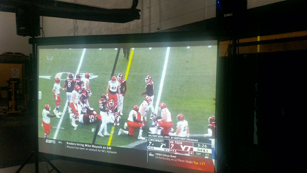 _RHSFootball's tweet image. When an alum is playing in a New Year’s Eve bowl game, of course you follow great lift with pizza and a watch party....always proud of @Cjefferies18!!! Good luck today. #BleedBlackandGold