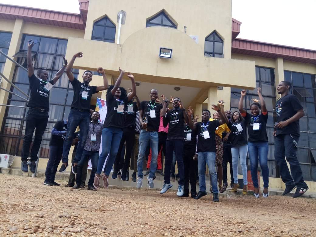 GDGMakurdi's tweet image. Only a few hours to the end of 2018. In 2018 our chapter was born! In the words of @ea_pius "our job includes putting our city on the map for something positive". It has been an amazing year and we grew from 40+ attendees at #io18extended to 127+ at #DevFest18. #HappyNewYear2019