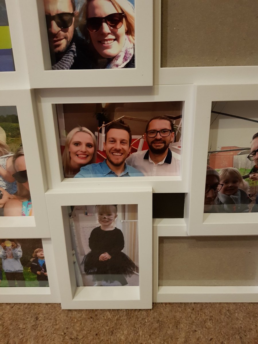 NeilTitchmarsh's tweet photo. @IAmChrisRamsey my wife thinks your face belongs in our family photo frame https://t.co/HHvjHBkODq