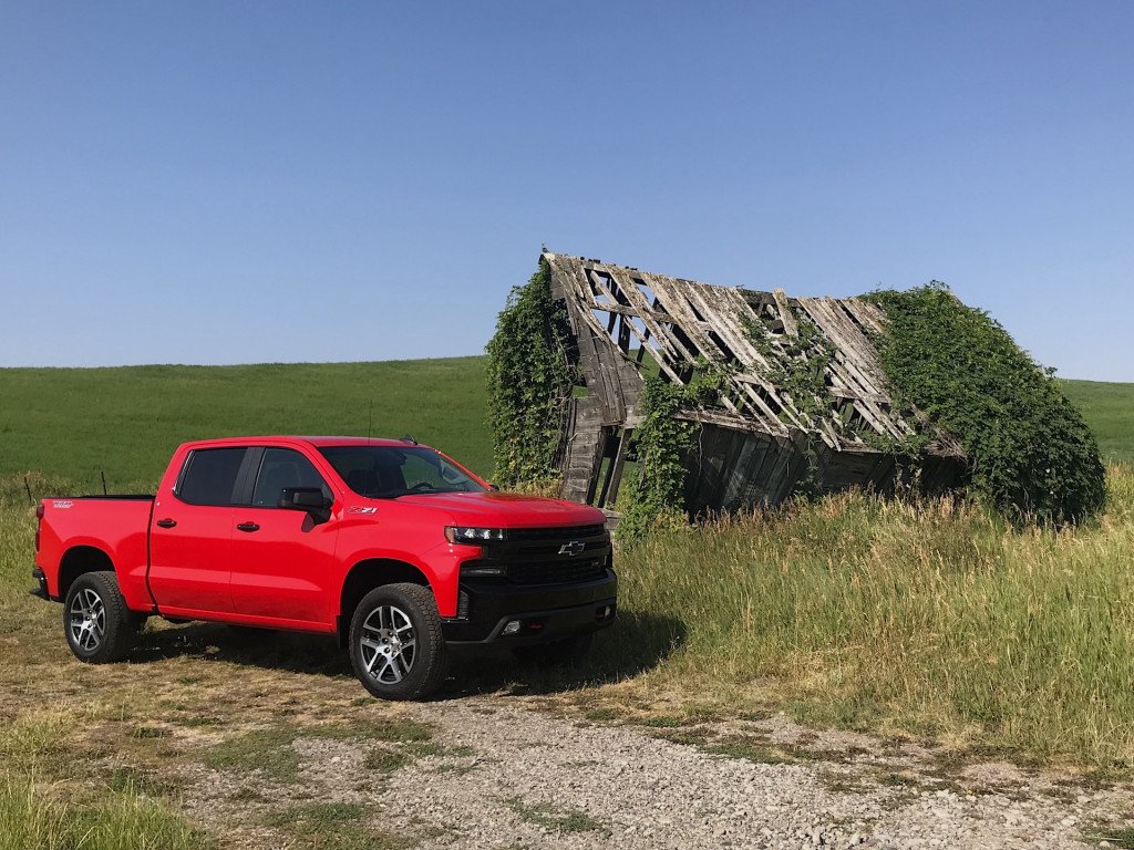 UPgrade_Program's tweet image. Start 2019 in style with the 2019 Chevrolet Silverado. Tough, dependable, for whatever life gives you this year! Give us a call and start the year off right. #Chevy #Silverado
