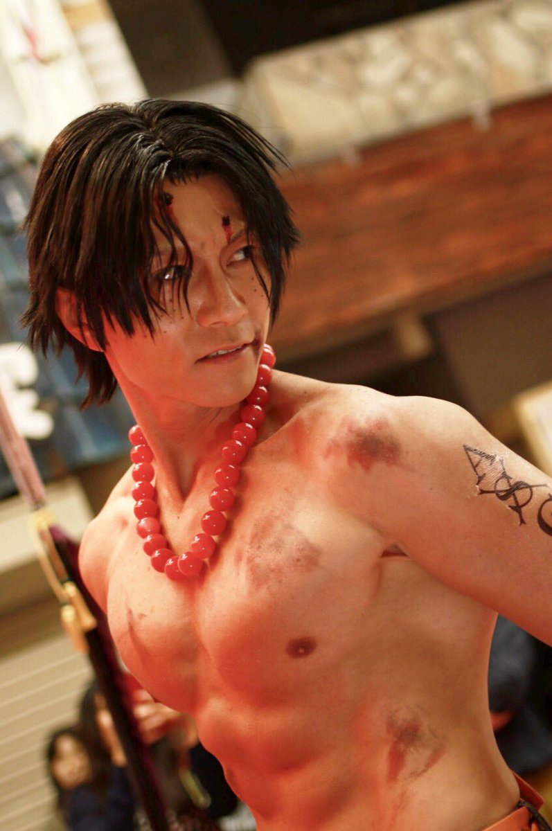 ウサコ 01 01 エースおめでとう 今年はしっかり撮影します 海外でもエースをします そして夏に向け 生涯で一番納得できるエースのコスプレを必ず エース生誕祭 エース生誕祭19 ポートガス D エース生誕祭19 T Co L1az2wsp1o