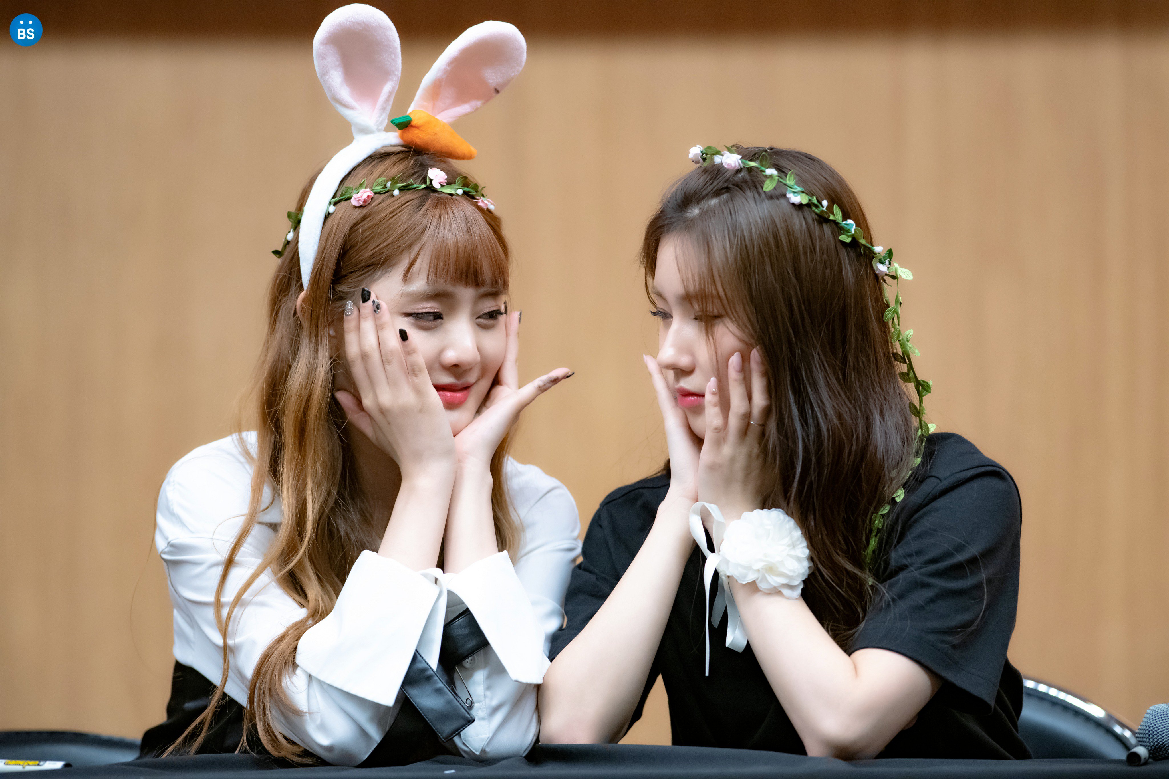 DvwdrK2VAAElmys.jpg:orig