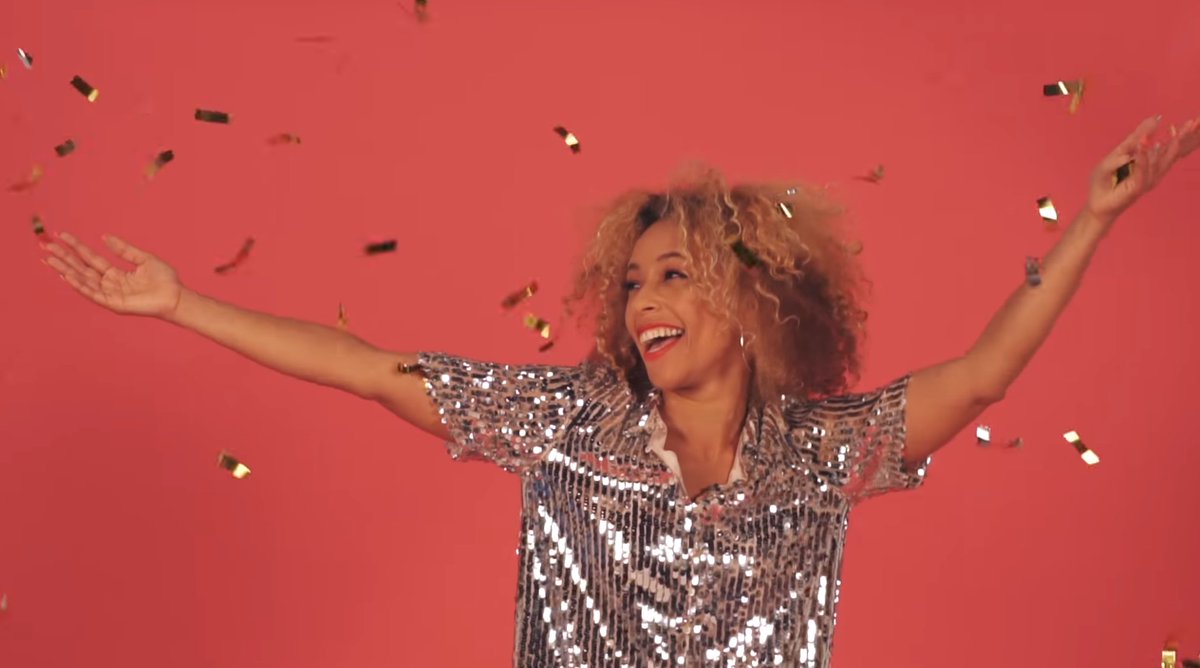 letoutcosmetics's tweet photo. Por una Nochevieja divertida, con la mejor compañía y repleta de felicidad.

#entrandoenel2019 #letout2019 #nochevieja #2019 https://t.co/OJqad6xapb