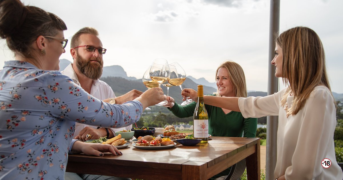 WorldWineNews's tweet photo. Let’s raise a glass to friendship, good times and South Africa’s favourite Chardonnay Pinot Noir! #ThisIsChardPinot #Franschhoek #summer #winefarm #NYE2018 https://t.co/k1lhX8FLKW