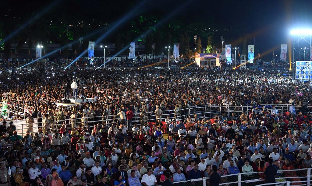 OfficeOfVJ's tweet photo. Hon'ble Prime Minister @narendramodi addressed Jam-packed gathering at Netaj Stadium, Port Blair 
#PMInAndaman
#Tiranga @75 https://t.co/2mOukhIcnR
