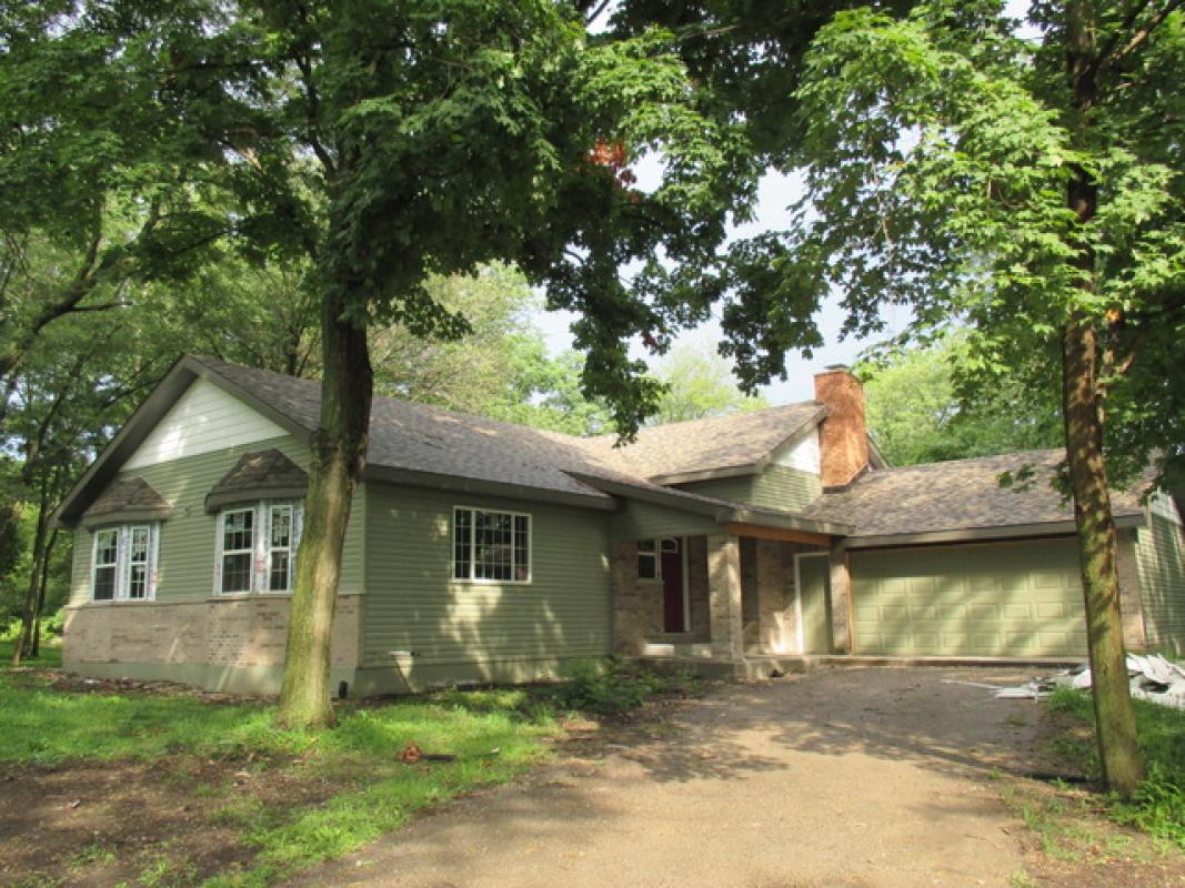 ReMaxBurrRidge's tweet photo. See a video of our newest #listing 18635 PARKER Road #Mokena #IL  https://t.co/mznjDHbnfK https://t.co/zsqBsv57pL