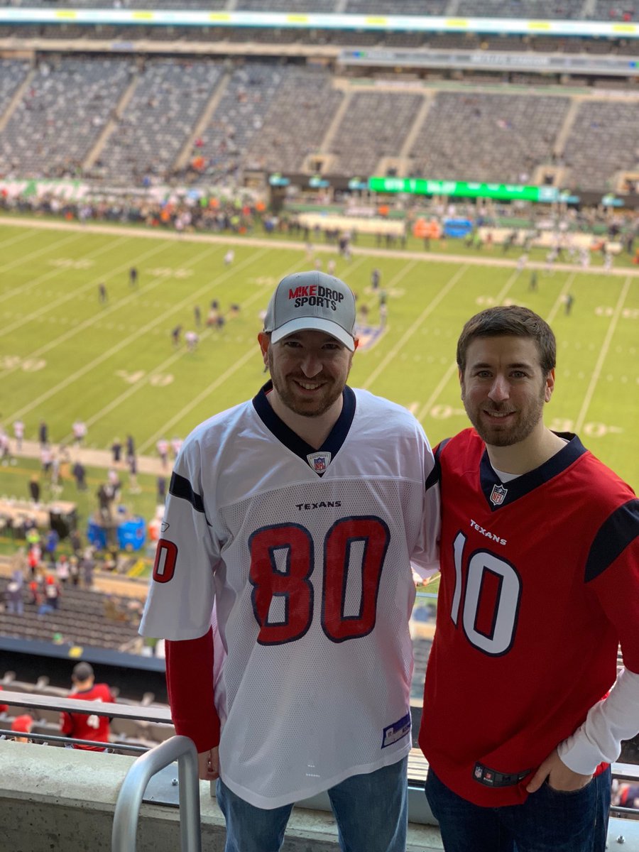 CsSchneid's tweet photo. @Gillette My brother = adventurous, passionate, gregarious. #In3WordsContest @Gillette https://t.co/Kk9uSOp3PM