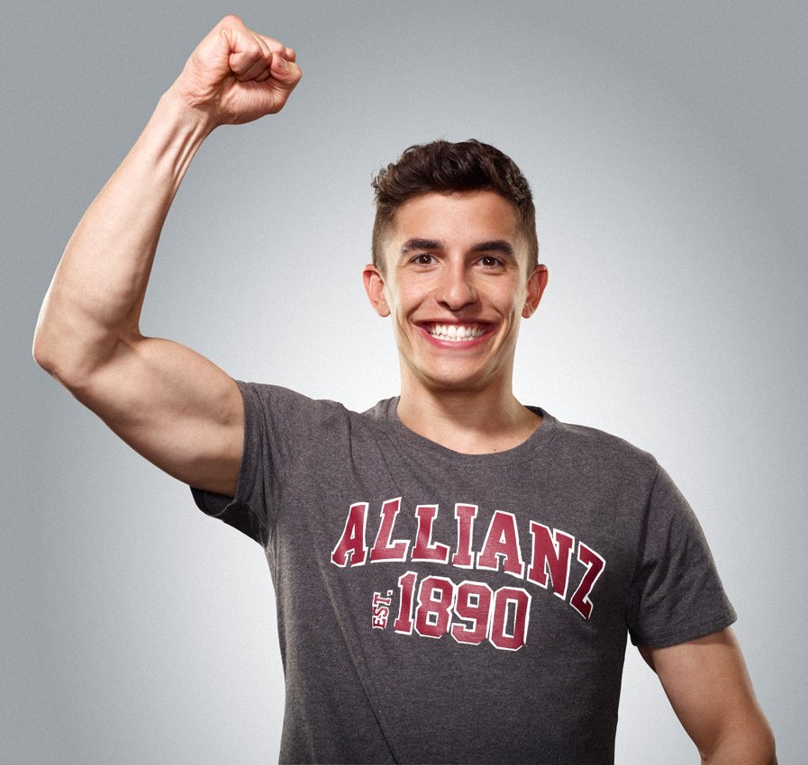 LapsForLife93's tweet image. ¡Os deseamos que empecéis el año con fuerza! En 2019, más y mejor ;) #FelizAño2019 #HappyNewYear2019