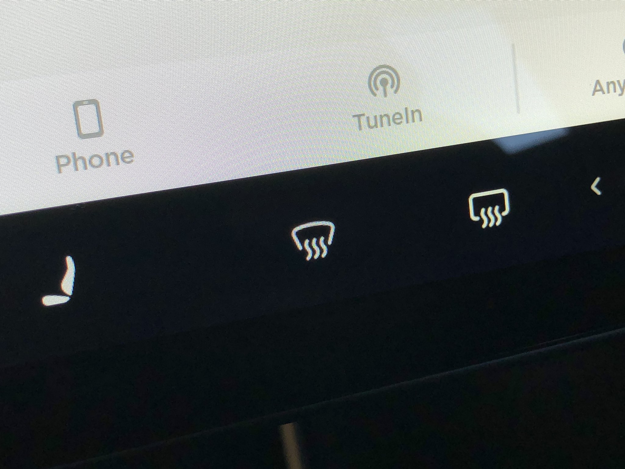 SeasonedTech on Twitter "Tesla Model 3 front windshield defroster has 2 modes. One tap turns it