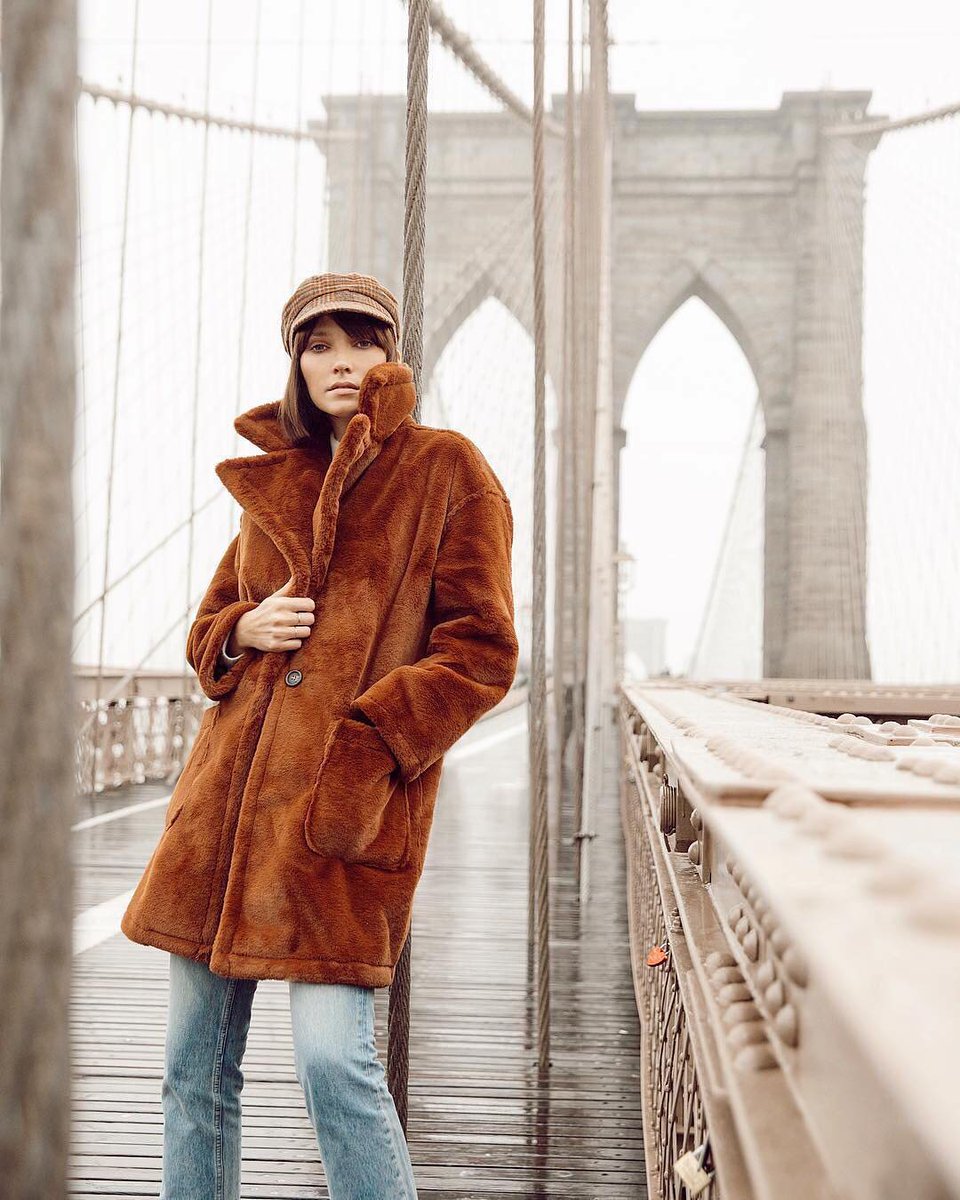Take on the new year in style with a fabulous new outfit from <a href="/Saks/">Saks Fifth Avenue</a>!

📷: <a href="/Saks/">Saks Fifth Avenue</a>