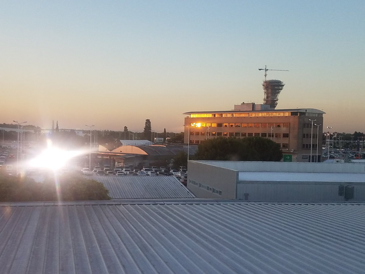 I love traveling. Sad to see my final Buenos Aires sunset this trip. I'll be back. Feliz año Porteños.