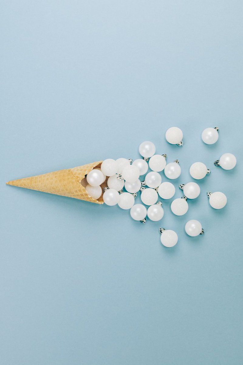 Bonne année à toutes et à tous ! 
Maison Alpérel vous souhaite 2019 instants de bonheur et plus encore !
Et surtout n’oubliez pas d’être heureux 🎇 #bonneannee2019 #Happynewyear2019