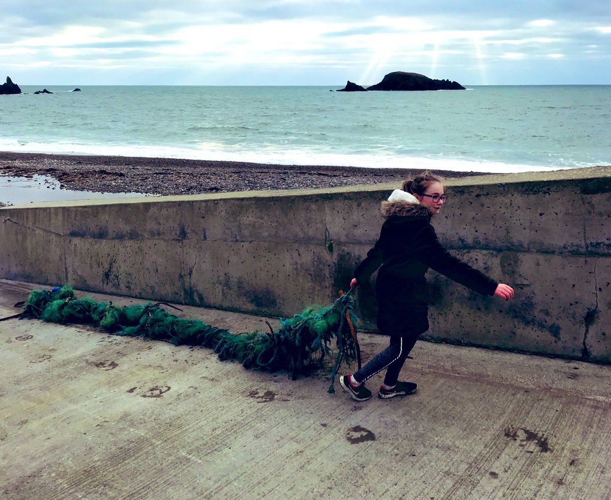 last #2minutebeachclean of 2018 #coppercoast @WaterfordCounci