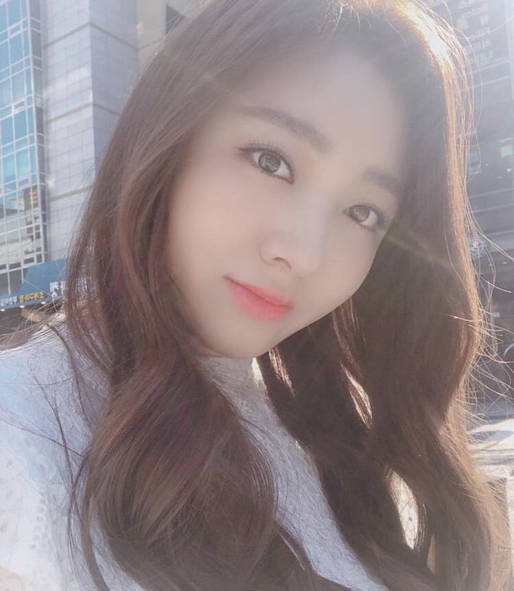 ChoShiyoonJAPAN's tweet photo. シユンインスタグラム更新❤️
''あけましておめでとうございます❤️2019年は皆さんにもっと良いことがいっぱいありますように🥰''
https://t.co/oTjGQE0DjS
シユンにとって良い年になりますように。今年もどうぞよろしくお願いいたします。😊 https://t.co/JZPmjicoUo