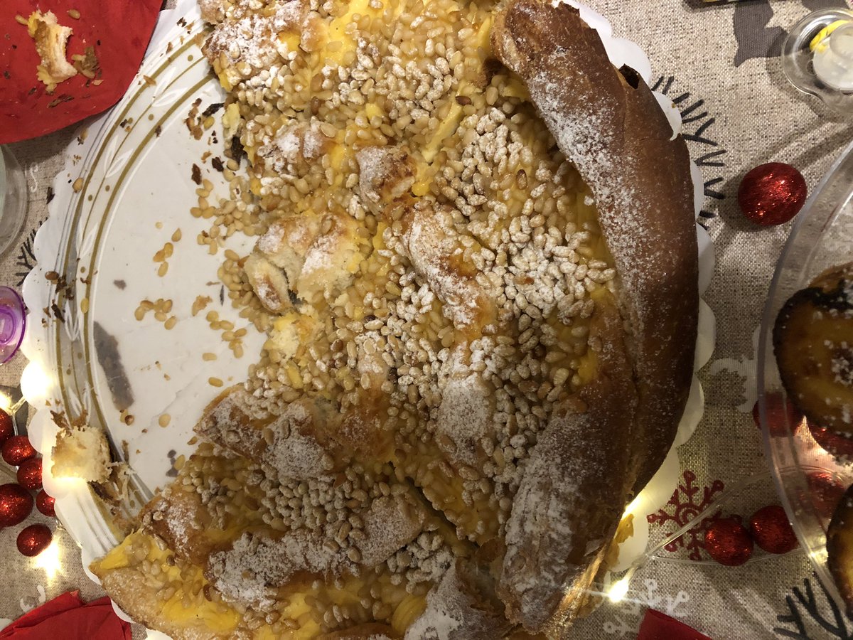 Jaume Comas (@jcomass) on Twitter photo Ensaimada de piñones o piñones con ensaimada?? <a href="/forndespont/">FORN D'ES PONT</a> y aun si fuera de hoy todavia pasaria, por lo menos es de ayer... menos mal que llevaba 4 dias encargada... Ensaimada de piñones o piñones con ensaimada?? <a href="/forndespont/">FORN D'ES PONT</a> y aun si fuera de hoy todavia pasaria, por lo menos es de ayer... menos mal que llevaba 4 dias encargada...