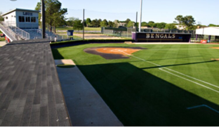 laroccabryce11's tweet photo. Very blessed and honored  to say I am commited to play baseball at LSUE#bengals https://t.co/uuoUeME6qf