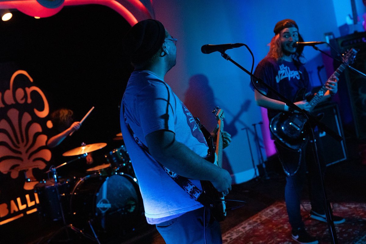 What’s poppin? 💋

 #poppunk #show #band #woah #punk