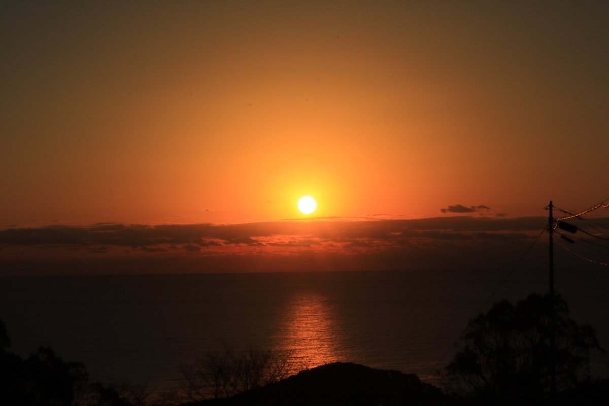goiyanxx51xx's tweet photo. 初日の出🌅

新春あけましておめでとうございます🙇
今年もよろしくお願いします!

#Miyazaki #miyazaki_colors #Nango #道の駅南郷 #写真好きな人と繋がりたい #ファインダー越しの私の世界 #あけましておめでとうございます #今年もよろしくお願いします #exploremiyazaki https://t.co/Gbzo7SMcgO