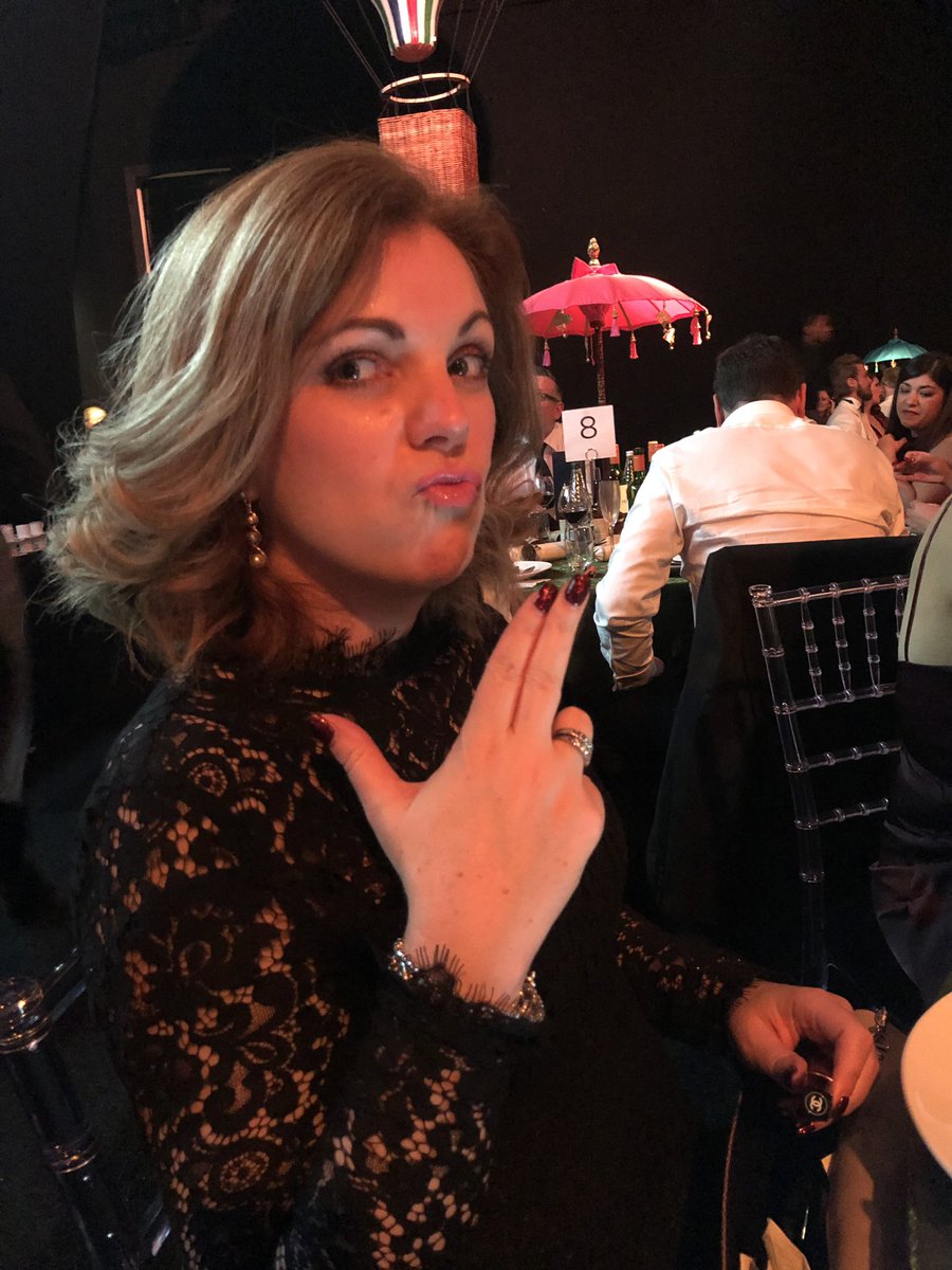 jameslilley123's tweet photo. #smartNYE this lady is looking for some decent tunes 💃 https://t.co/yLlnZgQO40