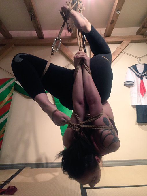 Playing with a new strappado idea with @inoublietta yesterday. Very excited for what this thing can do<a class="tags" target="_blank" title="On Twitter" href="/?out=eyJ0eXAiOiJKV1QiLCJhbGciOiJIUzUxMiJ9.eyJpYXQiOjE3MjE1ODUwMTEsImlzcyI6InR3cG9ybnN0YXJzLmNvbSIsIm5iZiI6MTcyMTU4NTAxMSwiZXhwIjoxNzUzMTIxMDExLCJyZWRpcmVjdF91cmwiOiJodHRwczovL3R3aXR0ZXIuY29tL2lub3VibGlldHRhIn0.GHYSPfb80GRjaYIKxGOOC0XLNyQHjFjmyHKciYgWDQC3Wd7JnvuLQLVduf0tEpLCFgQRFFjdo-OsEkyXGMPigw">@inoublietta</a>