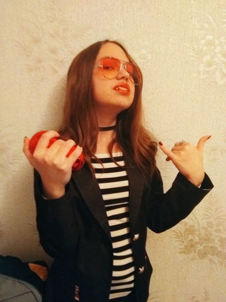JisungSoftGirl's tweet photo. А теперь можно повторить образ #TrapSanta
#HappyNewYear2019 https://t.co/2UCcE6BRTo