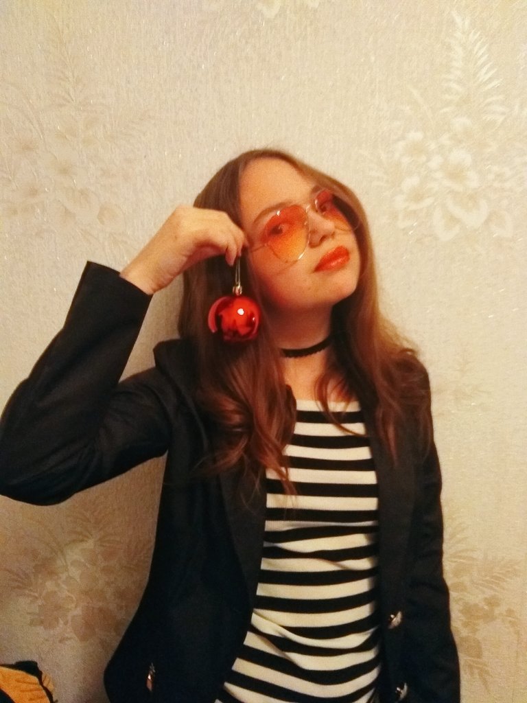 JisungSoftGirl's tweet photo. А теперь можно повторить образ #TrapSanta
#HappyNewYear2019 https://t.co/2UCcE6BRTo