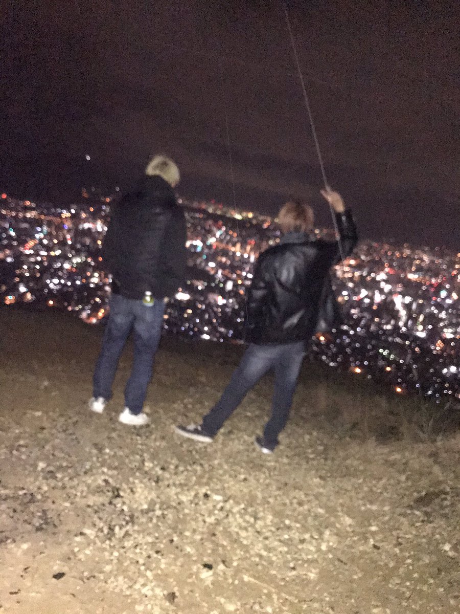 Atsuya20021119's tweet photo. 初日の出見れんやったけどまぁ景色綺麗やったけよき!!😊 https://t.co/3gRkIMEo8h