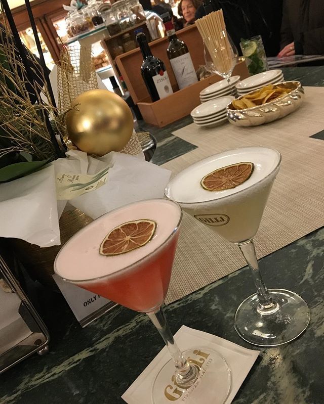 it_s_florence's tweet photo. #cocktails #cheers #caffegilli #newyearseve #firenze #florence #friends #itsflorence #drinks https://t.co/GxL17sRNnG