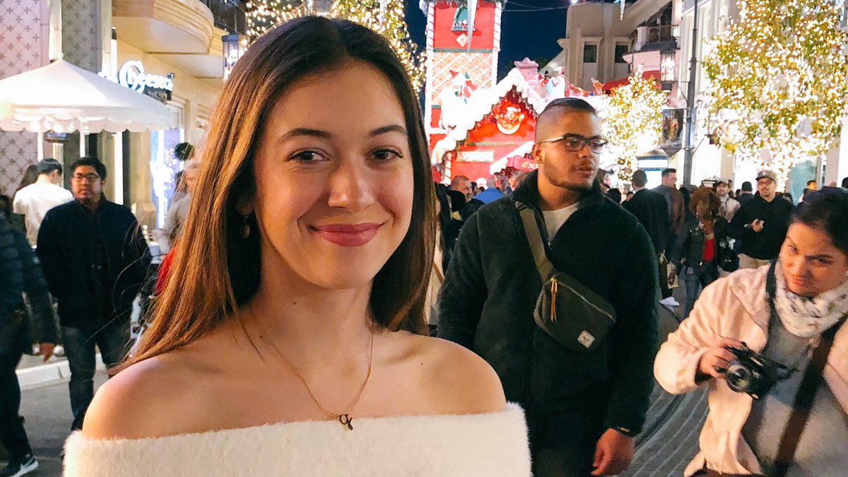 Grace Kaufman We Re All In This Together Wishing The World A Happynewyear19