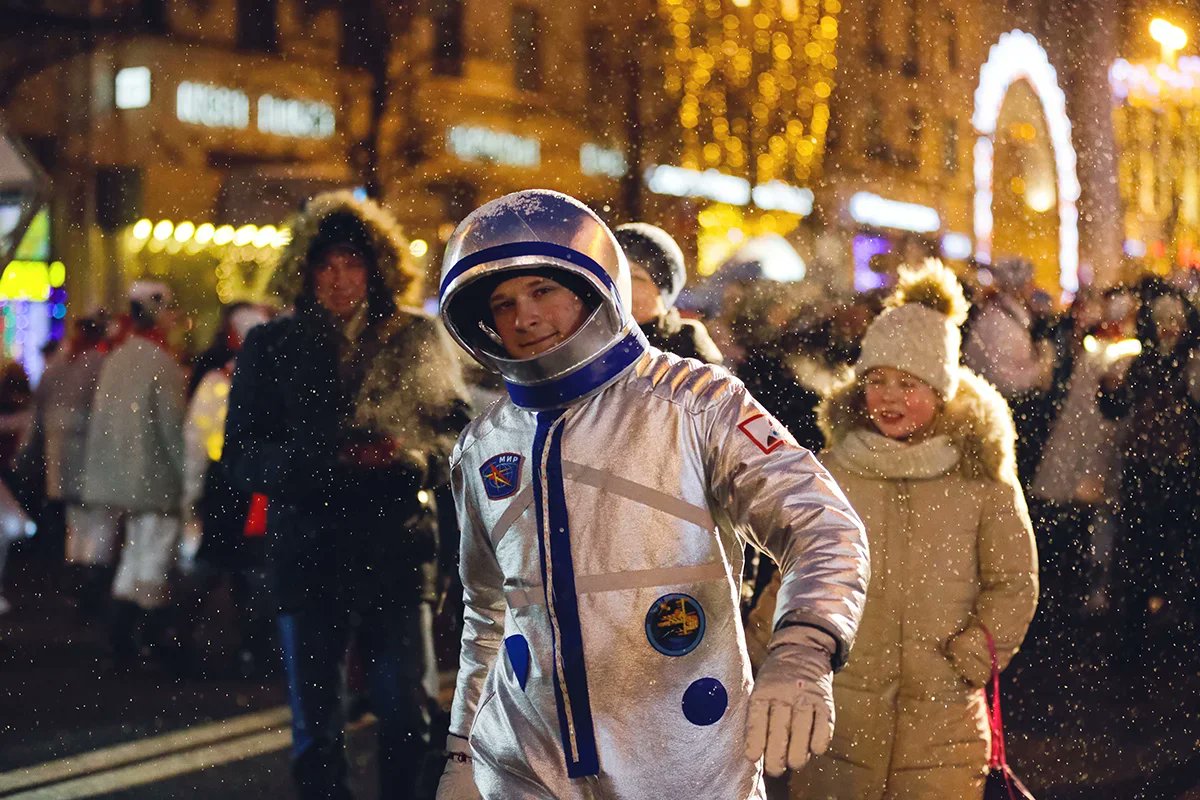 moscowgov's tweet photo. Ready to roll: how the capital was preparing for celeration of New Year

#NeyYear https://t.co/aPhtA0vM5F