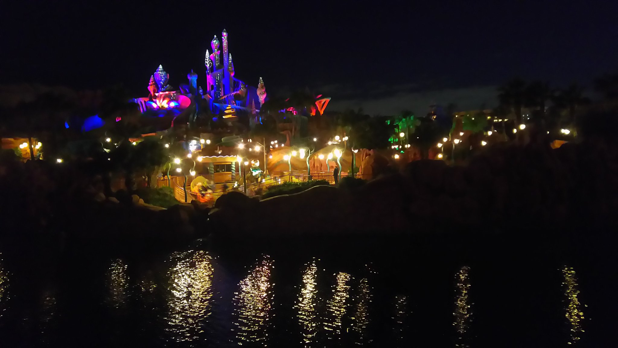 グリズリー D垢 Last Year As Well Became Indebted Thanks Tokyo Disney Resort Nice To Meet You This Year Tdr Tdl Tds 年越しディズニー 元旦ディズニー 東京ディズニーリゾート 東京ディズニーランド 東京ディズニーシー T Co