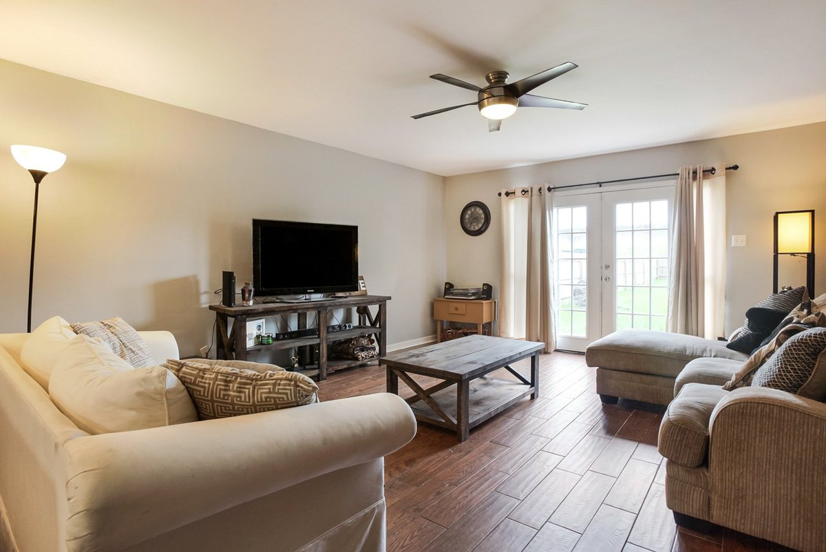 WitryCollective's tweet photo. PENDING, Continuing to Show-6636-38 Bellaire Drive, New Orleans, LA $415,000 West End 6 Bedroom/ 2 Full &amp; 4 Half Baths Townhouse Style Double Listed with @adriennelabauv https://t.co/uiltAccJCU #neworleansrealestate #WitryCollective https://t.co/4Wr9FUF7HE
