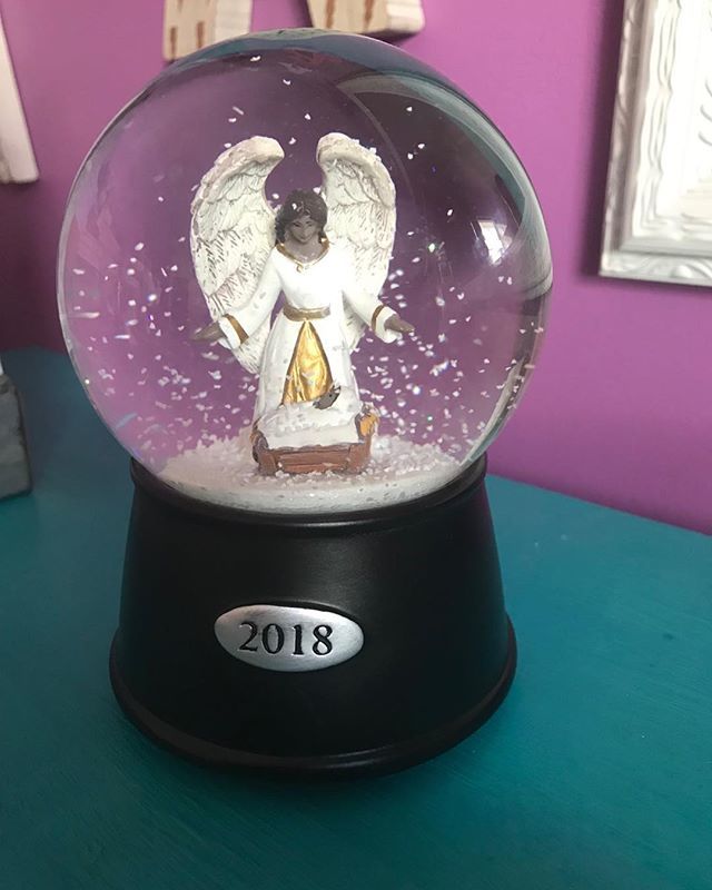justjackietv's tweet photo. It’s New Years Eve!! It’s that time of year where we get to remember all the old but fun memories of 2018. Then get to move forward into 2019 with new beginnings and many more memories to make! #happynewyearseve #2018memories #momlife #its2019soon #dadli… https://t.co/KWnf0T197X https://t.co/WNrzv0Nv5o