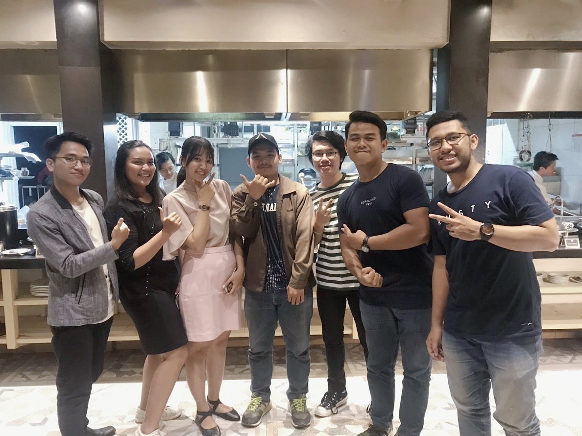 ogihermansyah_'s tweet photo. alhamdulillah tahun baruanku digaji demi sesuap nasi 🔝 https://t.co/cWPgPOMnr5