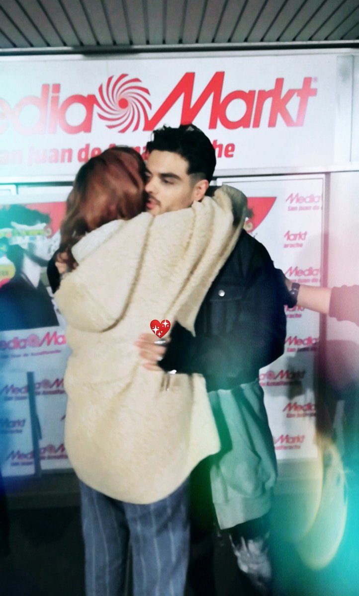 MalenaMateoMus's tweet photo. @AbrahamMateo Un año más a tu lado. Gracias por tu música y todo tu amor! Este año nos vimos en Madrid y en Sevilla💞 A ver que nos depara este 2019, pero lo q se esq seguiré a tu lado y espero volver a encontrarnos 💖 te quiero! Un beso desde tu tierra ✨ https://t.co/VayVqImSZj