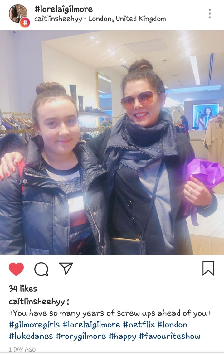 Sappy519's tweet photo. One last new pic of LG before the new year! Lucky fan got a picture.  Looks like LG is in London! #LaurenGraham  https://t.co/P9V9UGFYfg https://t.co/UeTuMlZt88