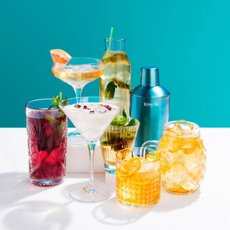 Happy NYE! Celebrate the new year with one of our festive #KusmiKocktails!  🍸ow.ly/EWul30n36zS #Kusmitea #teatime #Newyear #nye #byebye2018 #hello2019