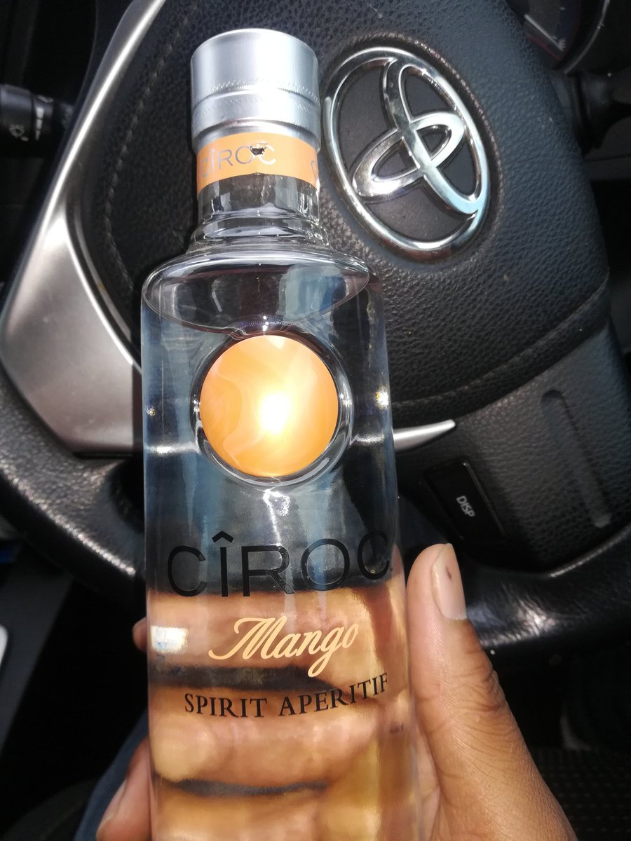 Sekzin_sa's tweet photo. How we enter 2019🔥🔥✊🏽.. Bless to @CassperNyovest!! Ha Re batle Magapu yiso!! Mango #CirocMango in the system.. #MonateMpolaye Mode!! https://t.co/KjOZ8LSdco