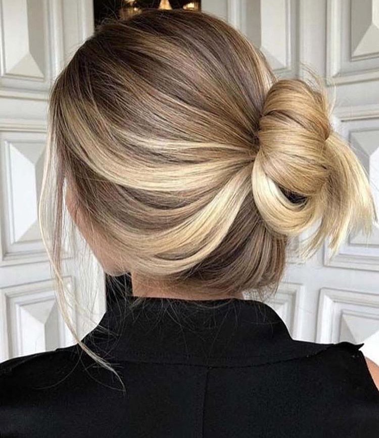 app_rouge's tweet photo. Use this gorgeous image as a reference for your next special occasion.
Rouge Beauty professionals are ready to take your booking and come to you and do this for you!

#RougeBeautyApp #RougeBeauty #hair #hairdresser #hairstylist #hairfashion #haircolour #blonde #makeup #makeup ... https://t.co/Os28bhXU82