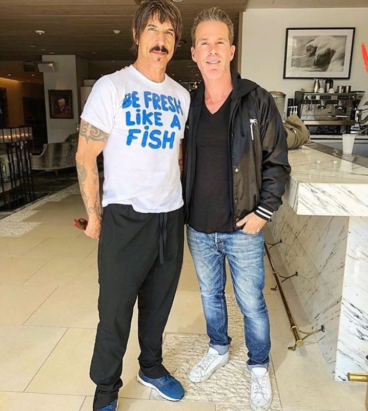 ChiliPeppersArg's tweet photo. #RHCP2018 | Y finalmente, terminamos el repaso de este año que nos deja hoy, y ya nos preparamos para todo lo que viene.
En una nota realizada por Scott Lipps, Anthony confirmó que la banda ya está en preparación del nuevo álbum, por lo que esperamos novedades. https://t.co/dIMMeQlZPr