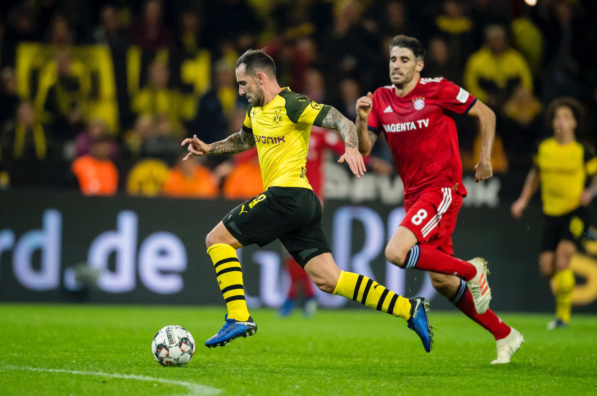 Borussia Dortmund If You Start Watching The Full Bvb Vs Bayern Game At 10 47 37 Pm On New Year S Eve Paco Alcacer Will Score That Game Winning Goal At Exactly Midnight Start