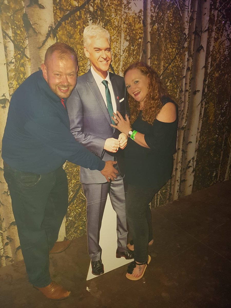 SoSimpleBookArt's tweet photo. @BongosBingo Getting to grips with @Schofe!!!!!!! https://t.co/wLJMJp1ZcY