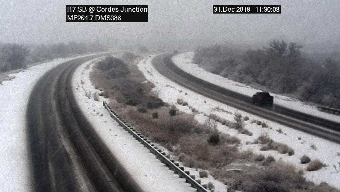 NoPhoNews's tweet photo. The last day of the year started with a beautiful #sunrise in North #Phoenix. Then rain came, and snow fell as low as Black Canyon City. Up to 8" coming to #Flagstaff area. Traffic snarled all over the high country. Tomorrow in #NoPho? Frigid! https://t.co/POwoG6Bs5k #azwx https://t.co/rgP2zQdO2G