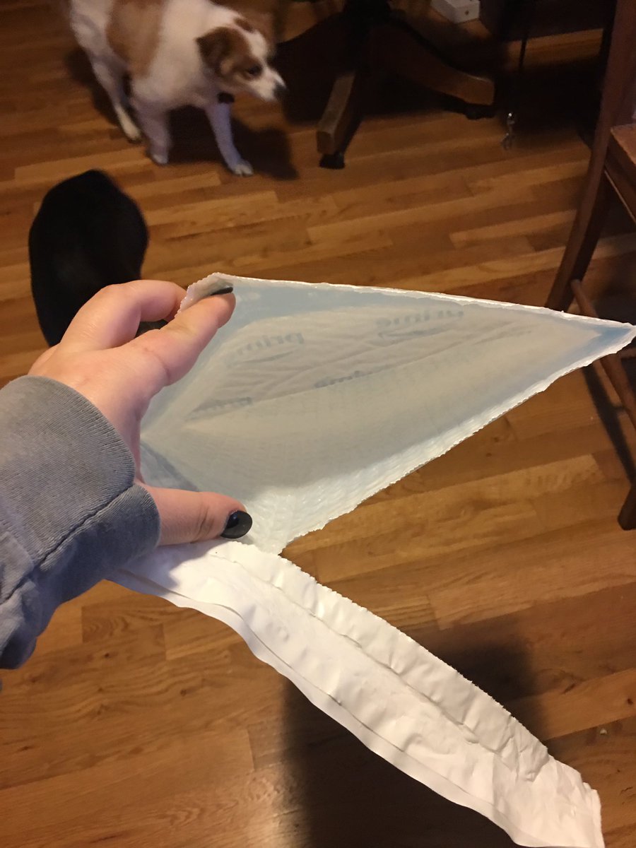 SarahRinker14's tweet image. Hey @amazon, we ordered a surprise for New Years for our mom and, to our surprise, we just received and empty bubble envelope?? Where’s our order? #notpleased
