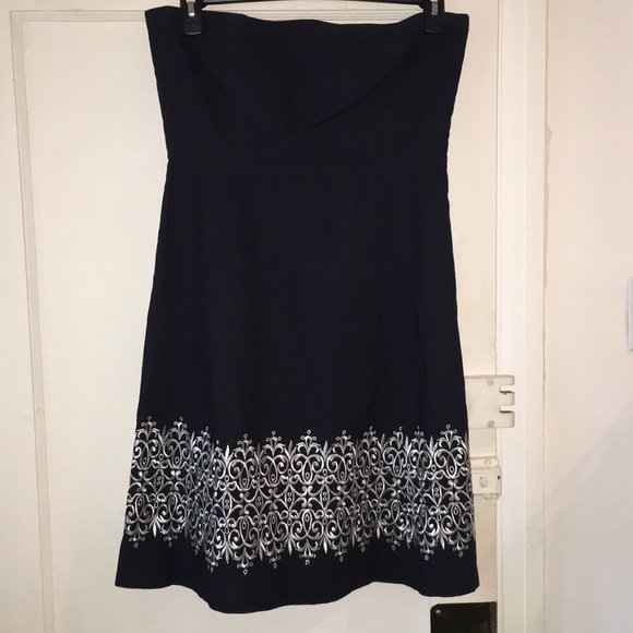 meredithmccue's tweet photo. So good I had to share! Check out all the items I'm loving on @Poshmarkapp from @girlygrrl206 #poshmark #fashion #style #shopmycloset #jcrew #mark #loft: https://t.co/3l8ngm2sXy https://t.co/NSsqgEsdm5