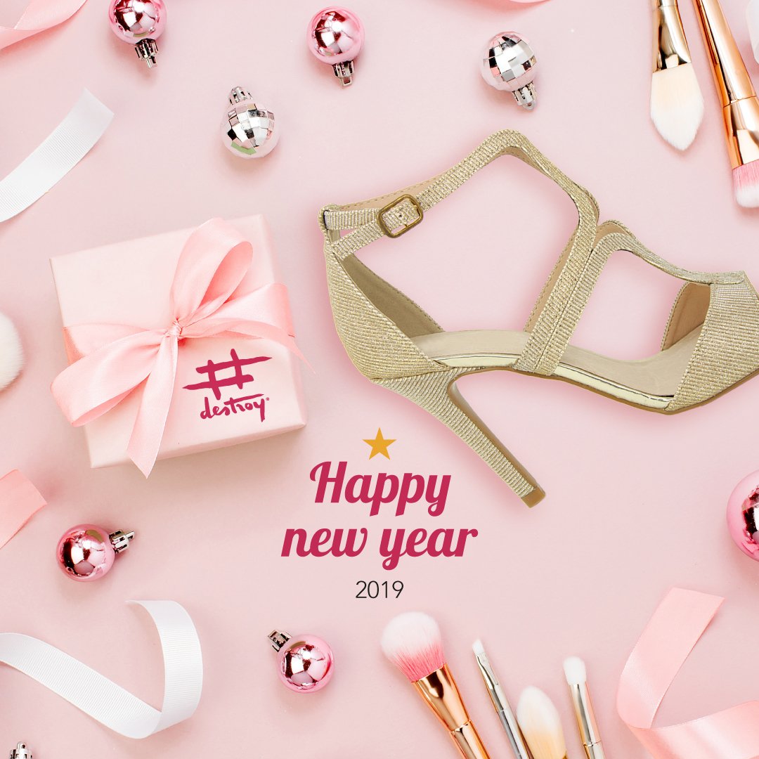 destroy_shoes's tweet photo. ¡¡¡Feliz 2019!!!

#HappyNewYear #AñoNuevo #2019 https://t.co/CAXUf1mAnp