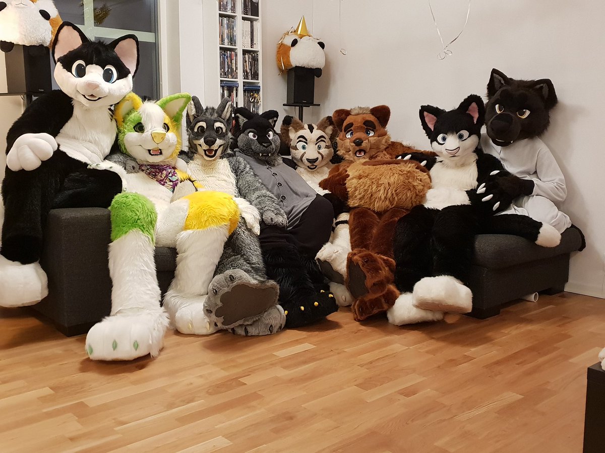 Happy Fluffy New Year from Stockholm, Sweden!! <a href="/oddispots/">Oddity (meow in profile)</a> <a href="/CapehFluff/">Capeh</a> <a href="/AorooHusky/">Aoroo</a> <a href="/shadox_/">Shadox</a> <a href="/Lightfoxswe/">Lightfox</a> <a href="/HasselW/">Hassel</a>  @Zid_Wolf #Fursuit #NYE2019