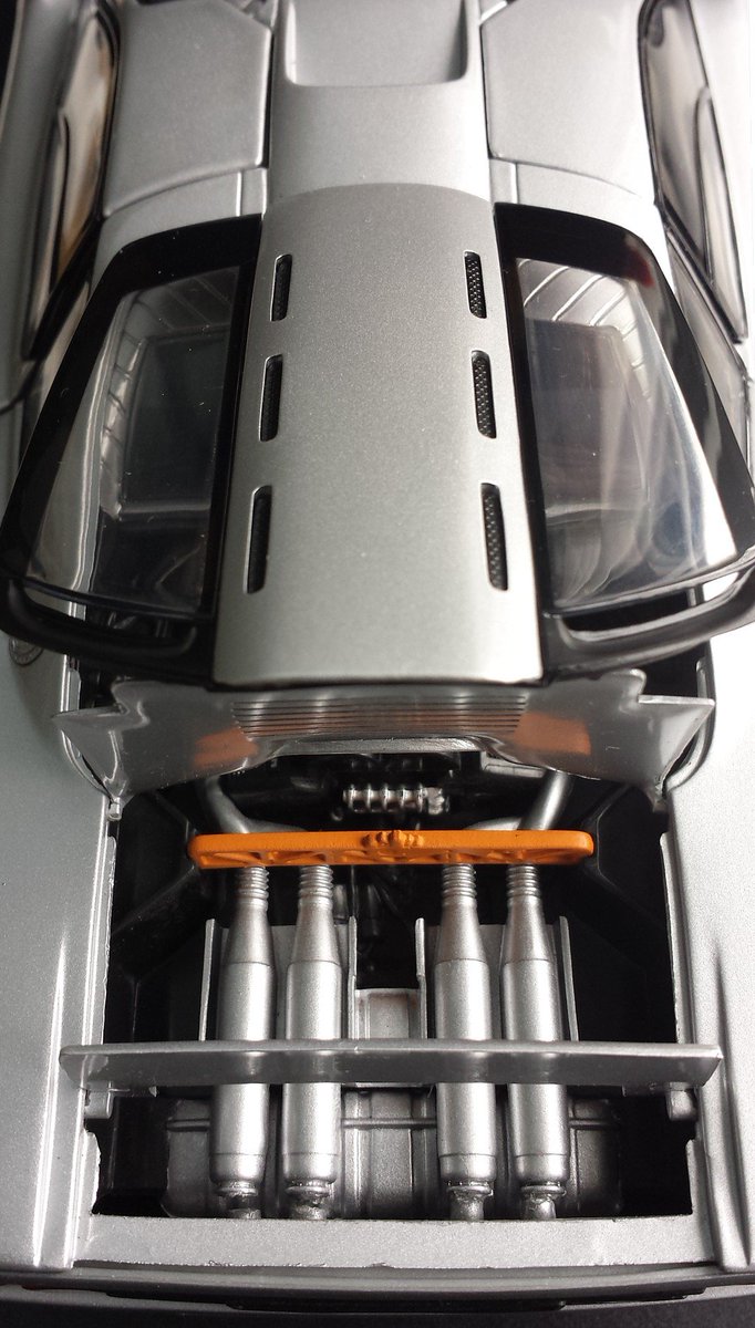 Pork_Chop_Xpres's tweet photo. https://t.co/Kkrs3471pI Die cast collectors - didn't get what you wanted? Here's an ultra rare UT Models 1:18 @McLarenAuto F1 now on #ebay with Free US shipping! @eBay @McLarenF1 #McLaren #F1 #Peter #Stevens #Gordon #Murray @PlanetGMD https://t.co/b8UQjt6Ayr
