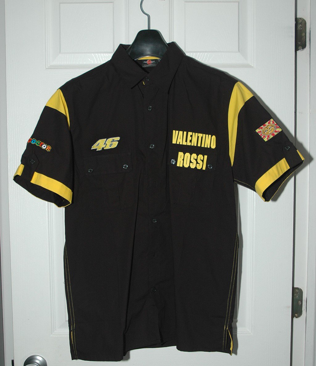 Pork_Chop_Xpres's tweet photo. https://t.co/tND0ZvftIQ  Valentino Rossi fans - the #newyear and the 2019 motogp season will be here before you know it. Be ready with this unique VR46 shirt! Now on #ebay! #MotoGP #Motorcycle #Rossi #Valentino #VR46 #genuine #authentic https://t.co/Q8aNzbKOvR