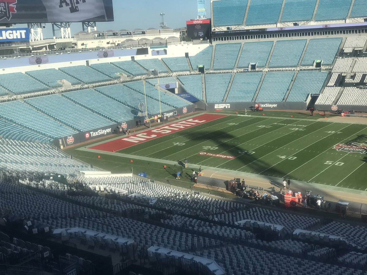 InsidePackSport's tweet image. IPS has arrived at TIAA Bank Field in gorgeous Jacksonville, Florida. It is NC State and Texas A&amp;amp;M. The 2018 @taxslayerbowl will kickoff at 7:30PM. #GetInside